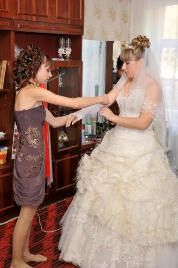 Продам свадебное платье - цвет слоновой кости 
